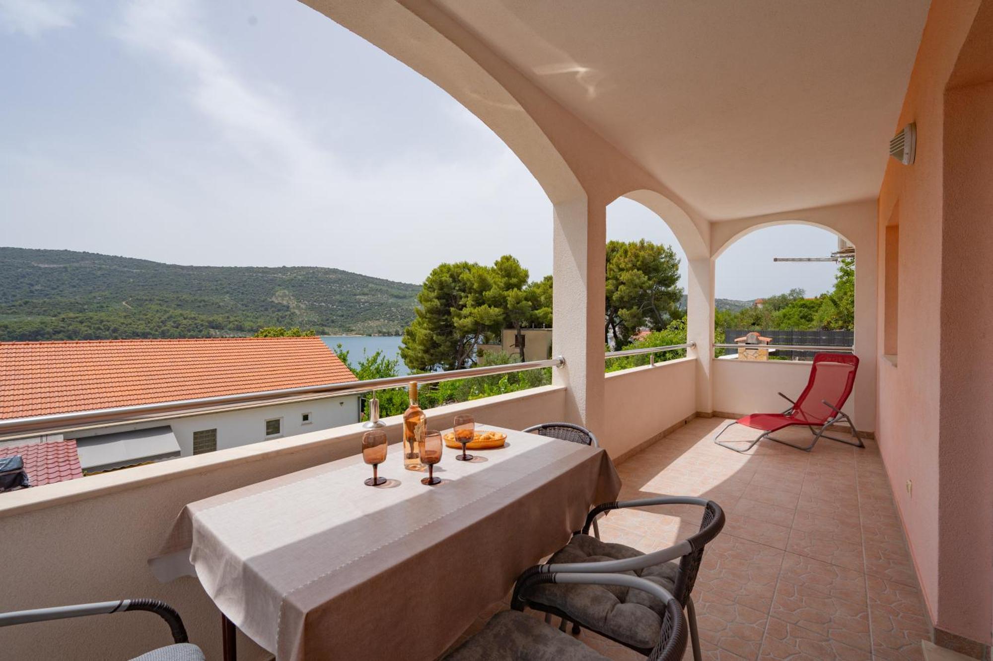 Apartments Iva Marina Εξωτερικό φωτογραφία