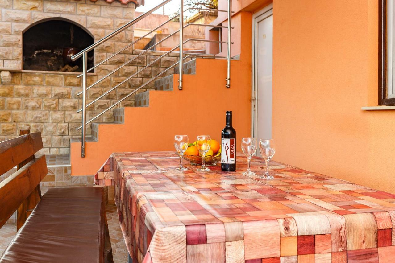 Apartments Iva Marina Εξωτερικό φωτογραφία